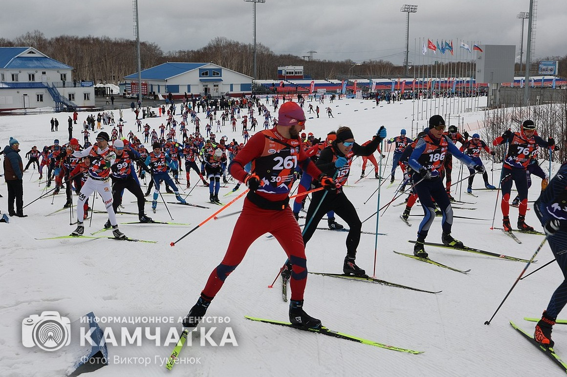Спортсмены из 36 регионов России участвовали в Авачинском марафоне. Фоторепортаж. фото: Виктор Гуменюк. Фотография 44