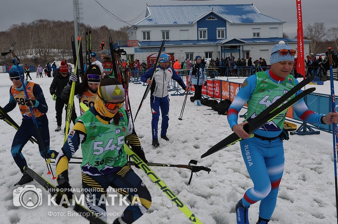 Спортсмены из 36 регионов России участвовали в Авачинском марафоне. Фоторепортаж. фото: Виктор Гуменюк. Фотография 37