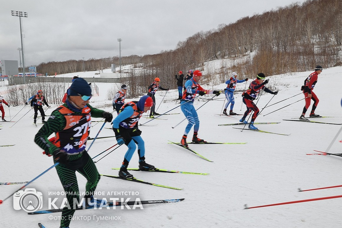 Спортсмены из 36 регионов России участвовали в Авачинском марафоне. Фоторепортаж. фото: Виктор Гуменюк. Фотография 47