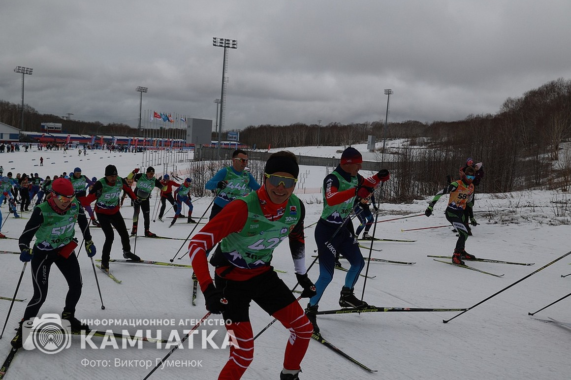 Спортсмены из 36 регионов России участвовали в Авачинском марафоне. Фоторепортаж. фото: Виктор Гуменюк. Фотография 50