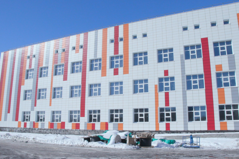 Новый корпус сороковой школы в Петропавловске-Камчатском, строители готовы сдать по плану. Фото: kamgov.ru. Фотография 2