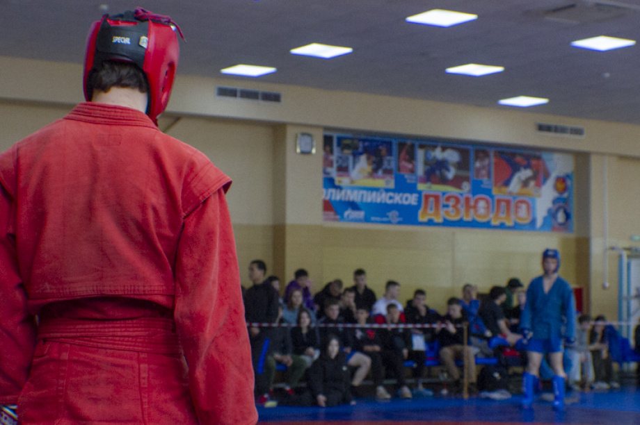 Борцы самбо на Камчатке встретились на ковре турнира ко Дню Победы. Фото: ИА «Камчатка». Фотография 22