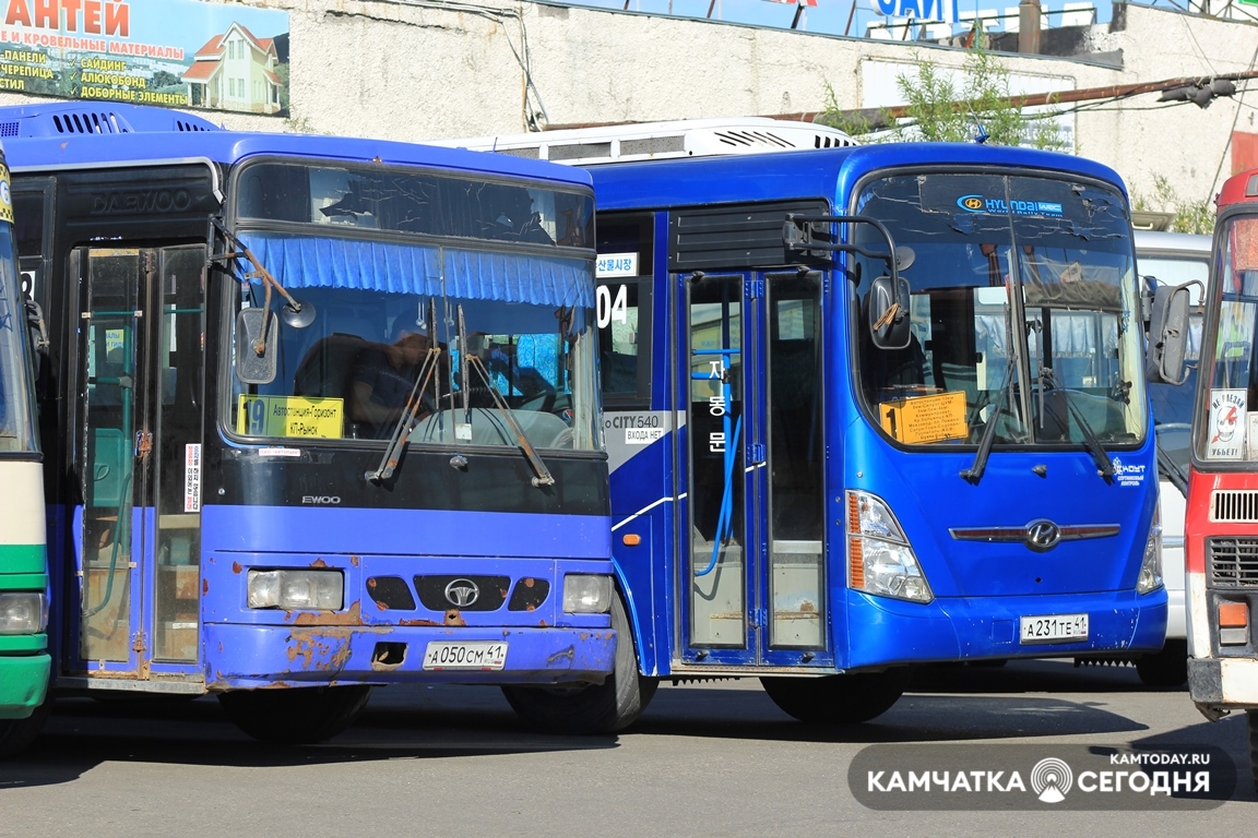 3 автобус петропавловск камчатский. Петропавловск автобус Петропавловск Камчатский автобус. Общественный транспорт Петропавловск-Камчатский. Камчатский автобус Камчатка автобус Камчатка. Петропавловск Казахстан автобусы.