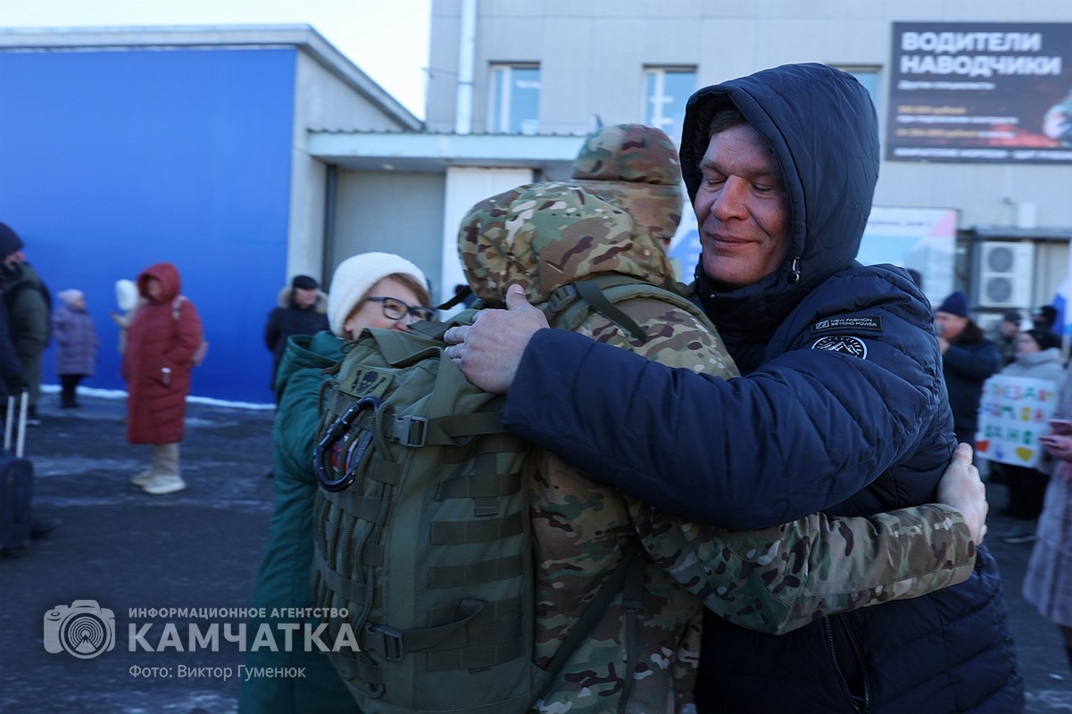 Это радость со слезами на глазах — самолёт с мобилизованными бойцами СВО  прилетел на Камчатку – ИА Камчатка