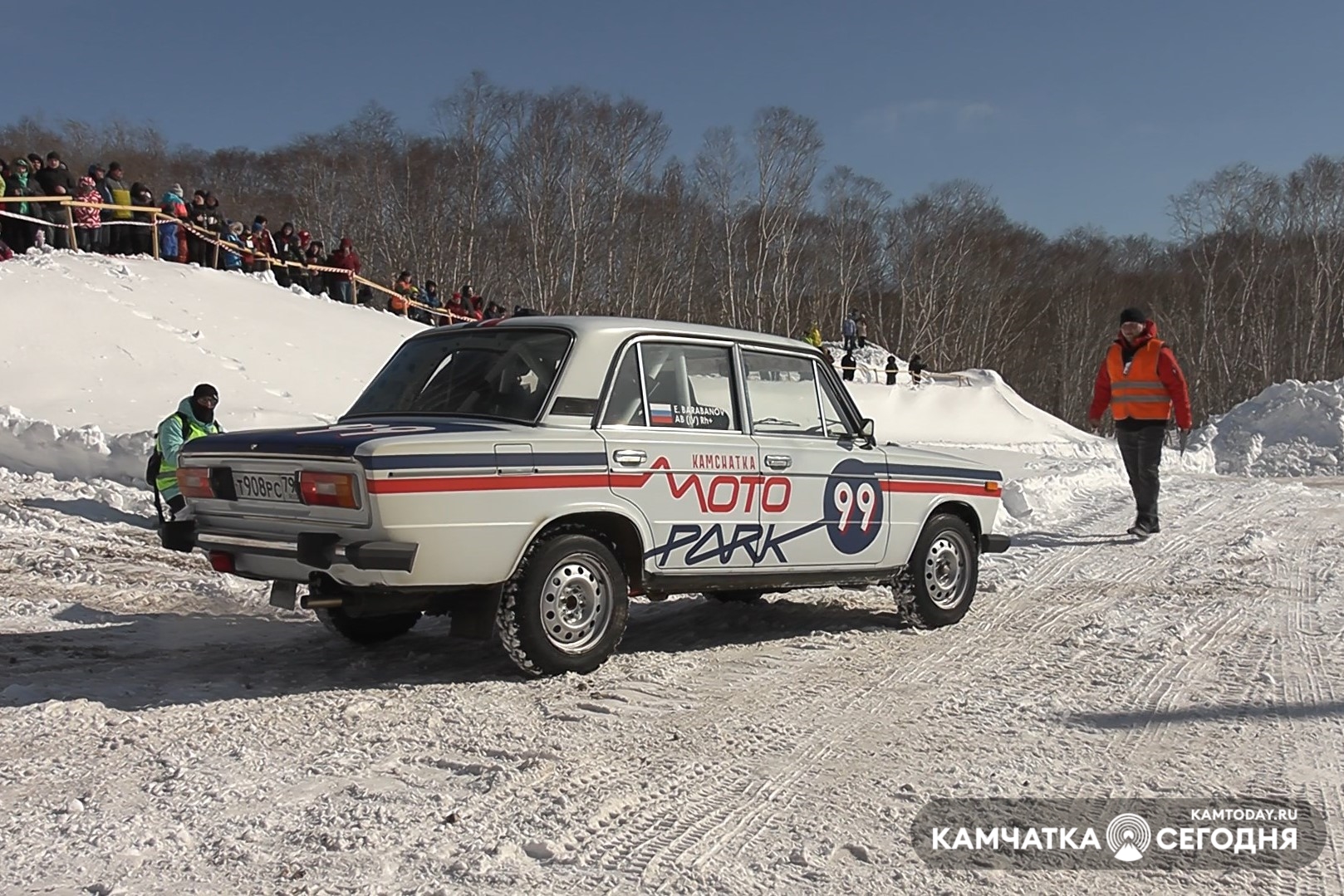 Ледовые гонки на отечественных авто прошли на Камчатке – ИА Камчатка