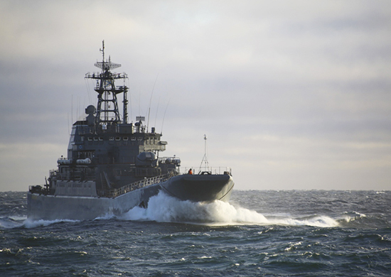 Большие десантные корабли отстрелялись у берегов Камчатки. Фото: function.mil.ru