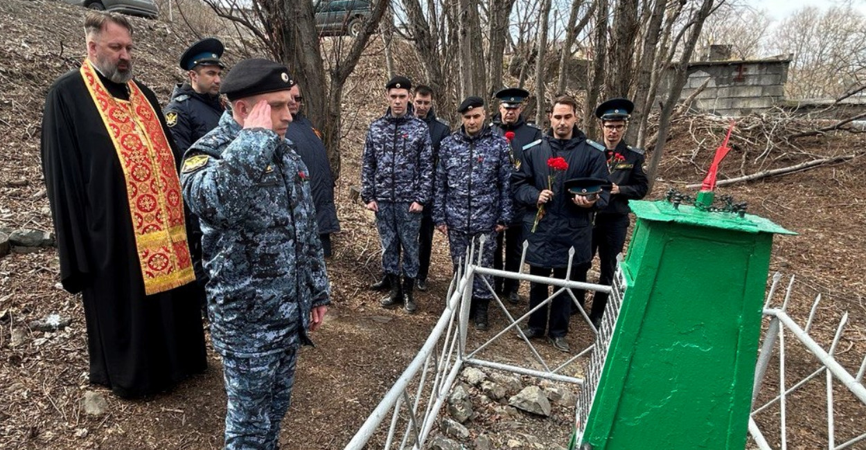 Судебные приставы на Камчатке почтили память моряков-краснофлотцев,  погибших 15 октября 1945 – ИА Камчатка