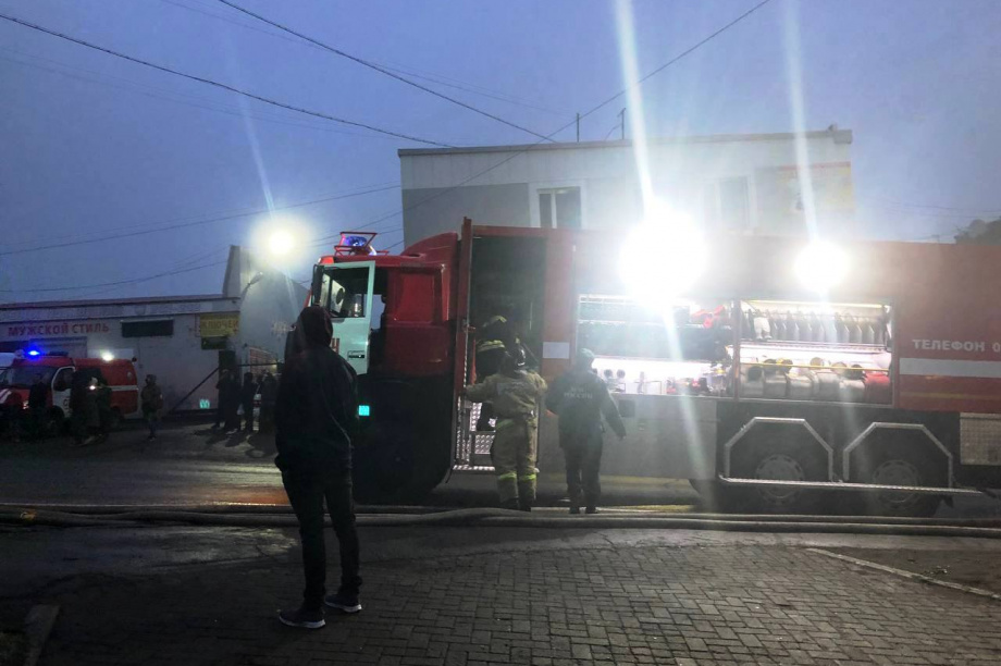 Возгорание в ДК Рыбаков локализовали на площади 120 квадратных метров. Фото: корреспондент ИА «Камчатка». Фотография 2