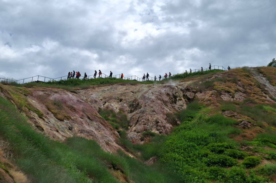 Группа детей погибших бойцов СВО побывала в Долине Гейзеров. Фото: тг. фонд «Защитники Отечества» (Камчатка). Фотография 3