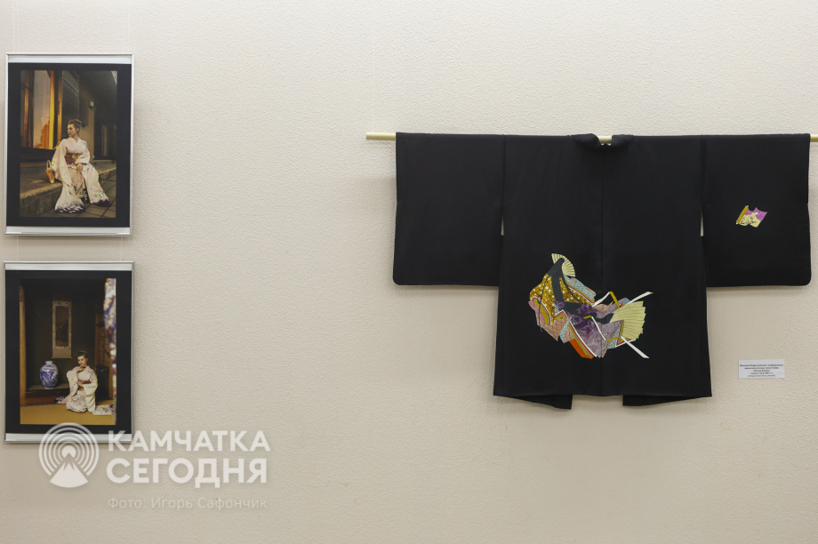 В Камчатском художественном музее открылась выставка о Японии. Фото: «Камчатка Сегодня»/Игорь Сафончик. Фотография 10