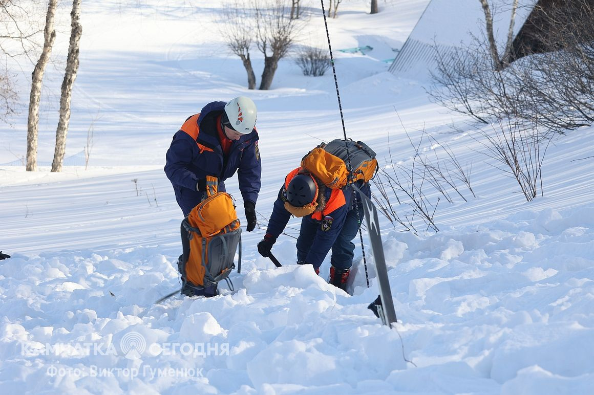 Тренировка по поиску людей в лавинах на Камчатке. Фоторепортаж. Фото: Виктор Гуменюк/ИА "Камчатка". Фотография 15