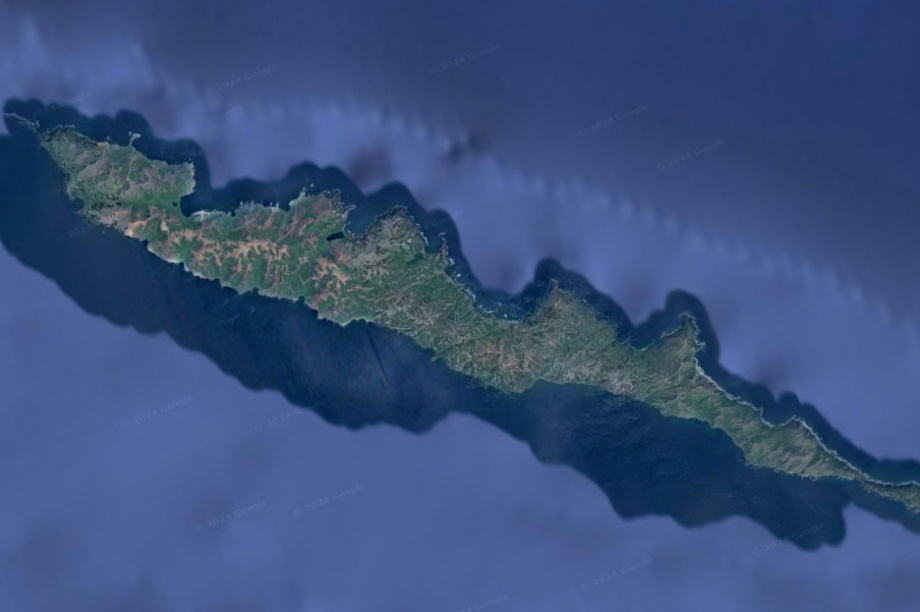 Специалисты исследуют необитаемый остров, расположенный к востоку от Камчатки. фото: earth.google.com 