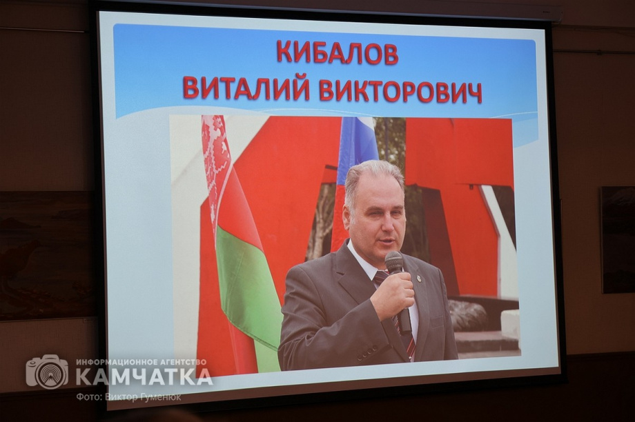 Камчатский журналист и писатель Михаил Жилин представил новую книгу. Фото: ИА «Камчатка» \ Виктор Гуменюк. Фотография 69