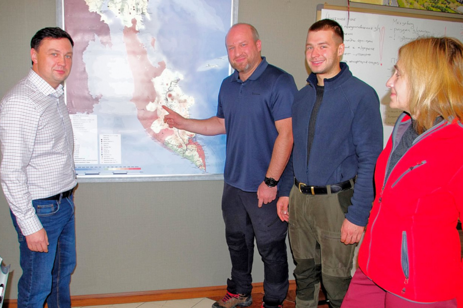 Дороги «"Москвича" Полярника»:  Встреча в Корпорации развития Камчатки. Фото: investkamchatka.ru. Фотография 4