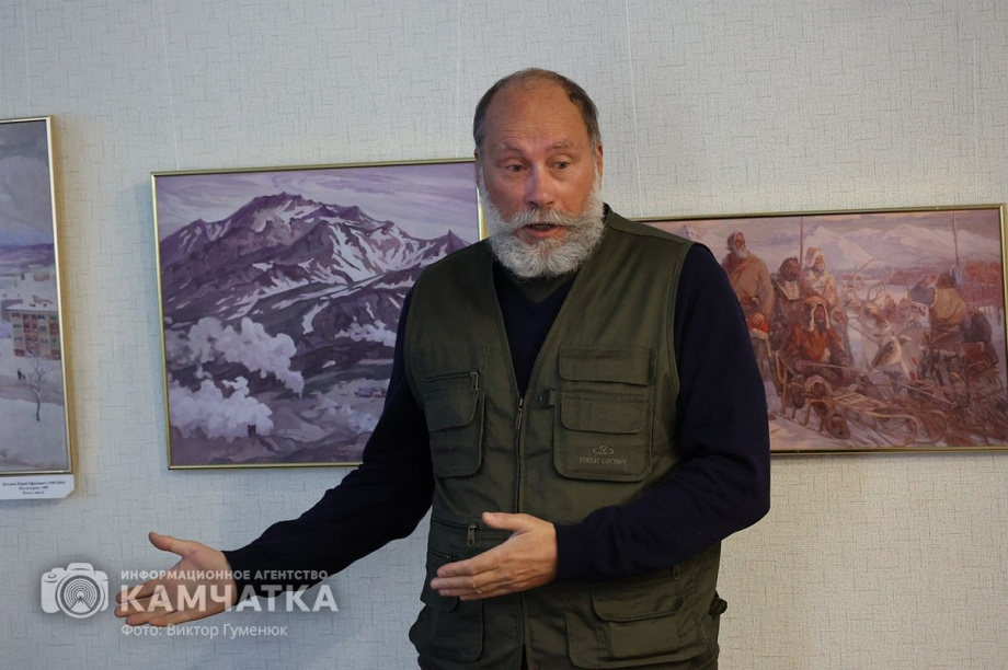 Камчатский журналист и писатель Михаил Жилин представил новую книгу. Фото: ИА «Камчатка» \ Виктор Гуменюк. Фотография 20