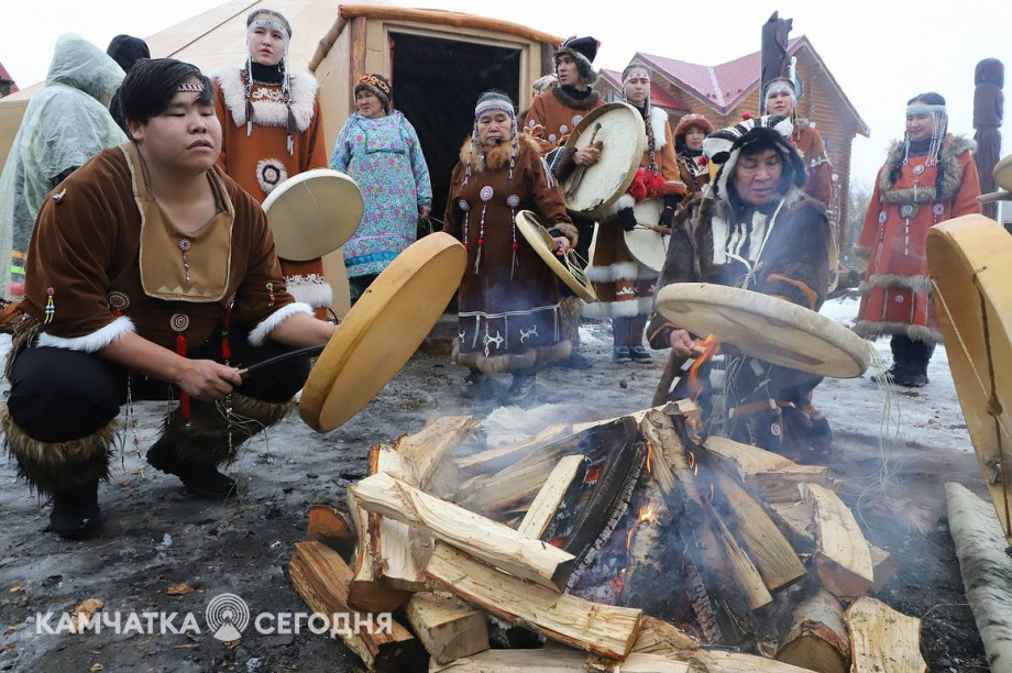 Корякский обрядовый праздник Хололо отметили в Петропавловске-Камчатском. Фоторепортаж. Фото: Виктор Гуменюк\ИА "Камчатка". Фотография 26