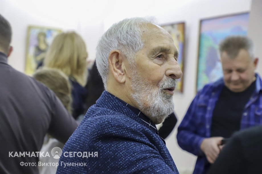 Открытие персональной юбилейной выставки Виталия Шохина «Мой вернисаж» на Камчатке. Фоторепортаж. Фото: Виктор Гуменюк\ИА "Камчатка". Фотография 23