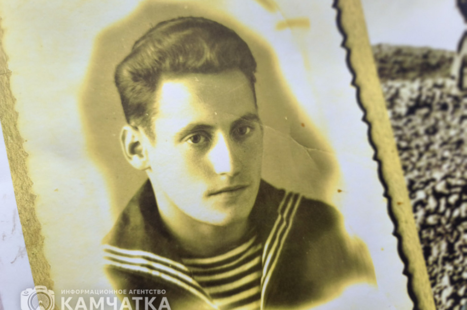 Известный камчатский фотограф Игорь Вайнштейн отметил свой 90-летний юбилей открытием выставки. Фото: ИА «Камчатка» \ Игорь Сафончик. Фотография 13