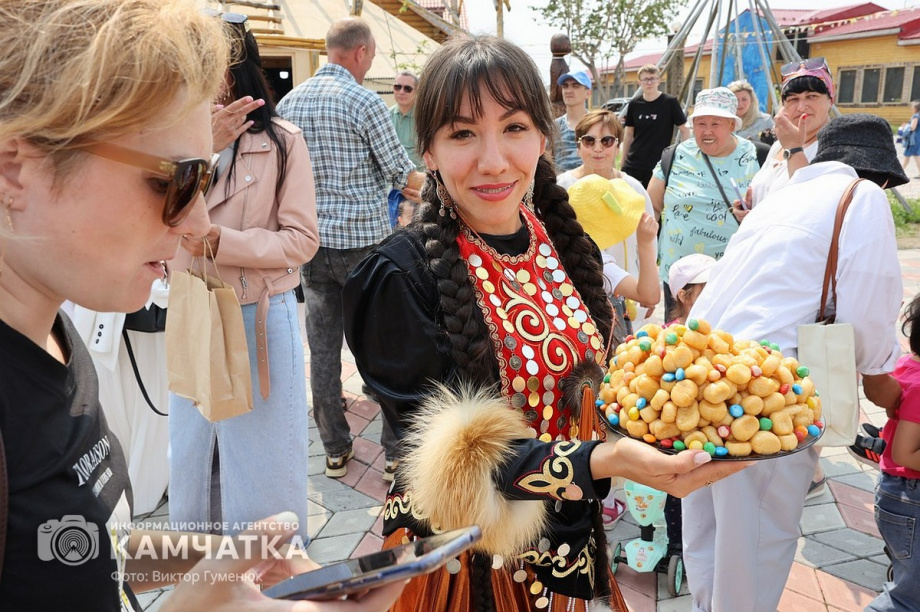 Сабантуй отмечают в центре Петропавловска-Камчатского. Фоторепортаж. фото: Виктор Гуменюк. Фотография 32
