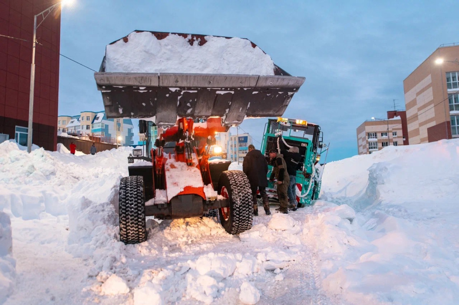 Петропавловск-Камчатский оживает после снегопада (фоторепортаж). Фото: Саша Русский, ИА "Камчатка". Фотография 6