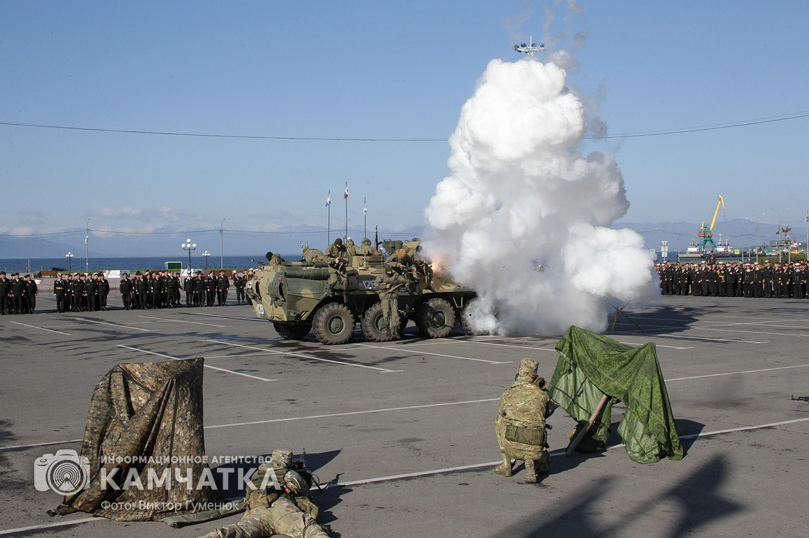 День морской пехоты отмечают на Камчатке. Фотоподборка. Фото: Виктор Гуменюк. Фотография 16