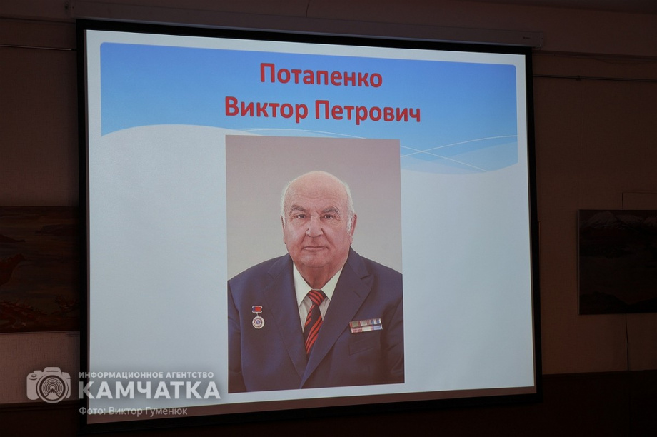 Камчатский журналист и писатель Михаил Жилин представил новую книгу. Фото: ИА «Камчатка» \ Виктор Гуменюк. Фотография 25
