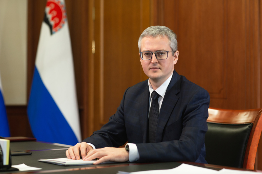 Губернатор Владимир Солодов поздравил жителей Камчатки с Днем Рыбака. kamgov.ru