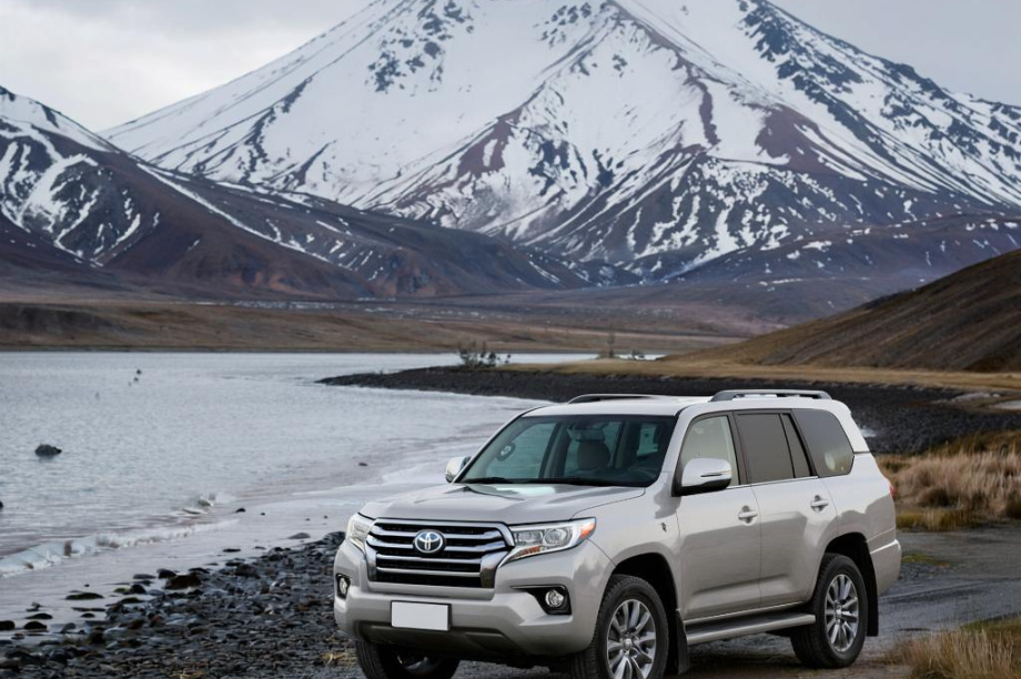 На Камчатке суд конфисковал Land Cruiser Prado у пьяного водителя-рецидивиста. Фото: ИИ