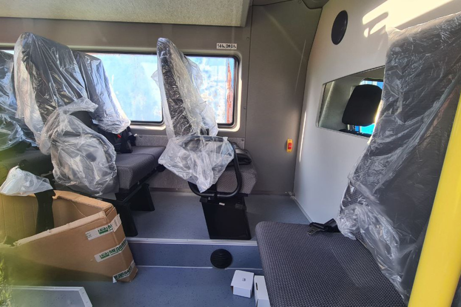 Соболевские школьники на Камчатке будут ездить на новом автобусе. Фото: Андрей Воровский. Фотография 2