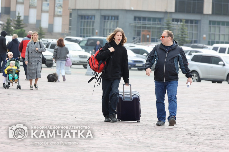 Проводы детей в камчатские оздоровительные лагеря. Фото: Виктор Гуменюк. Фотография 3