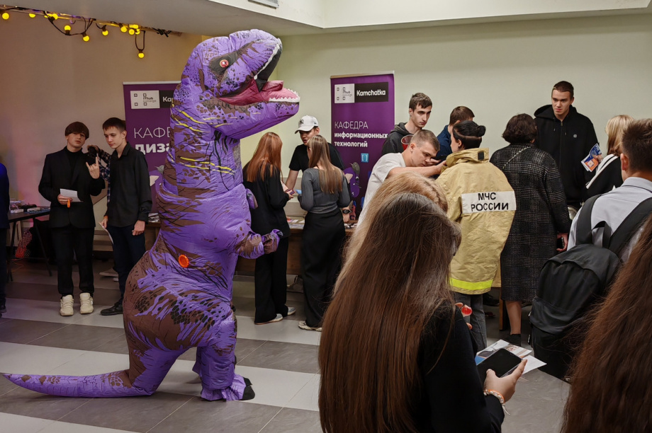 Лектор Российского общества «Знание» выступила на «Арт-Профи Форум-2024» на Камчатке. Фото: kamgov.ru. Фотография 6