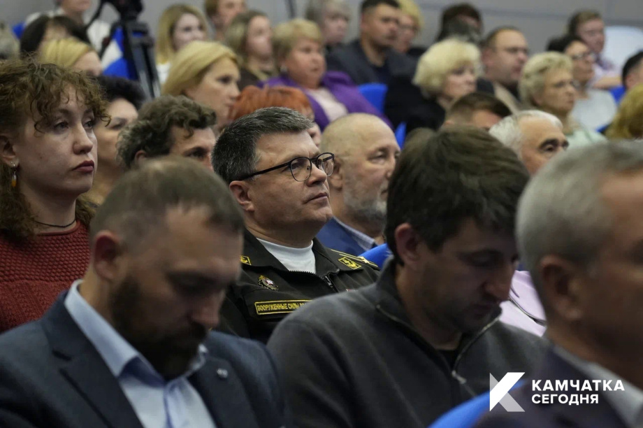 Губернатор представил публичный доклад о работе правительства Камчатского края за 2025 год. ИА Камчатка. Фотография 14