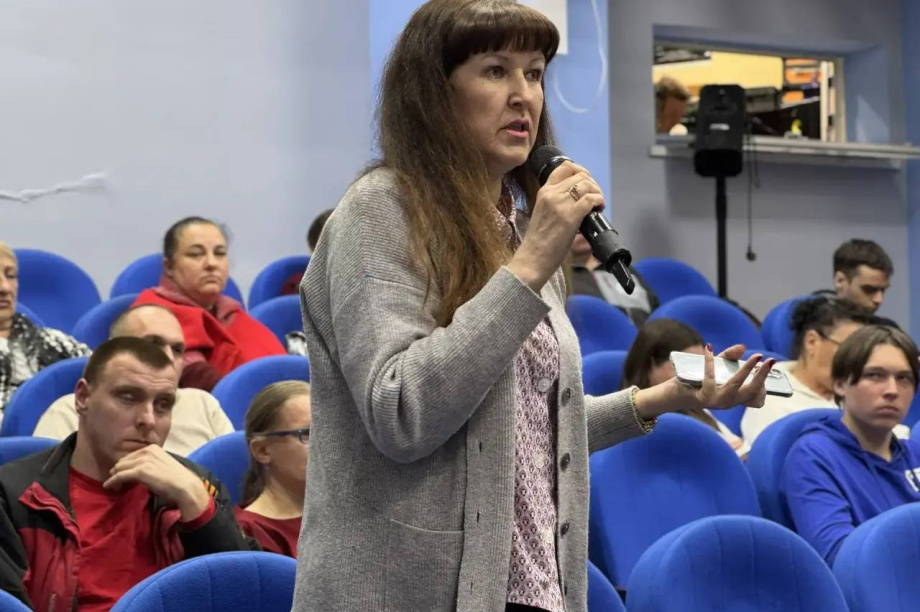 Губернатор Владимир Солодов встретился с жителями Елизовского округа . . Фотография 4