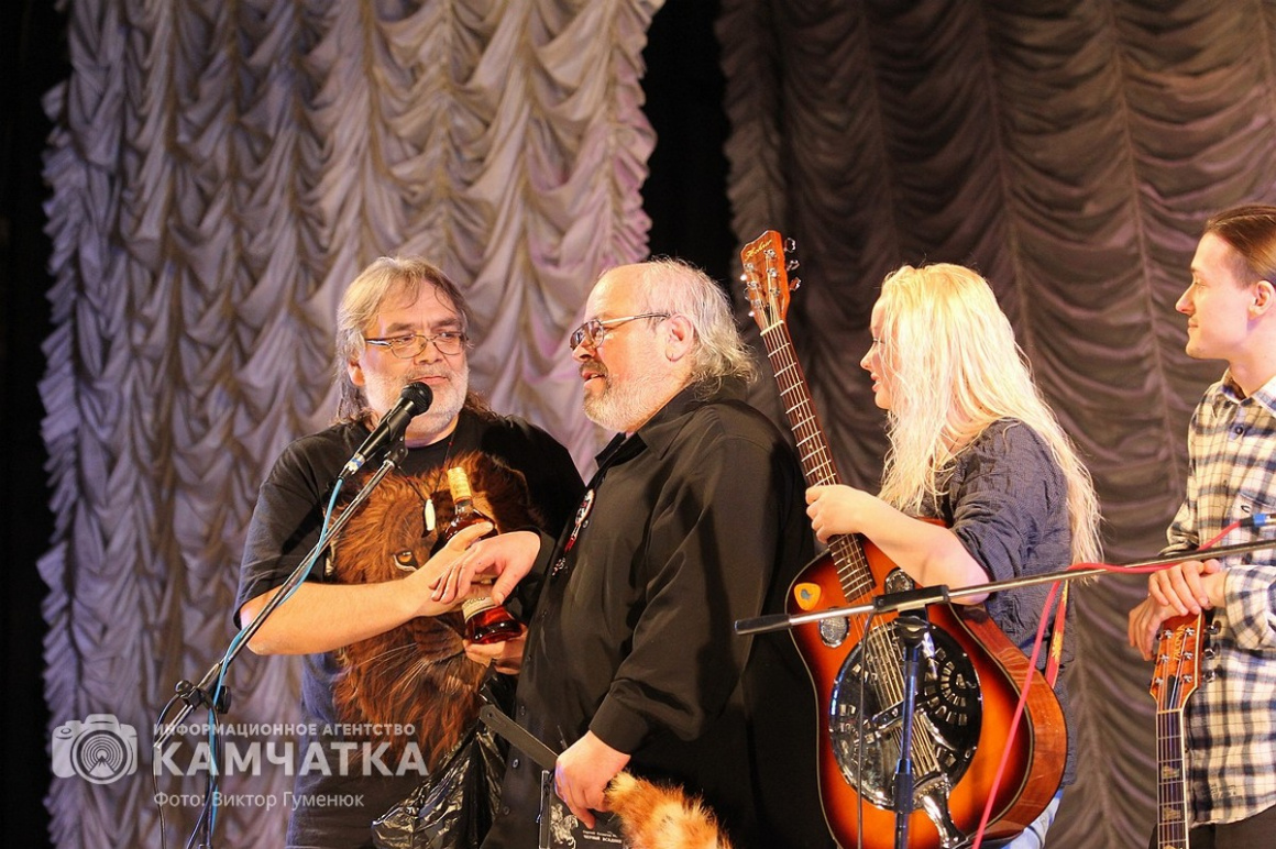 Камчатцы отмечают международный день бардовской песни. Фотоподборка. Фото: Виктор Гуменюк. Фотография 28
