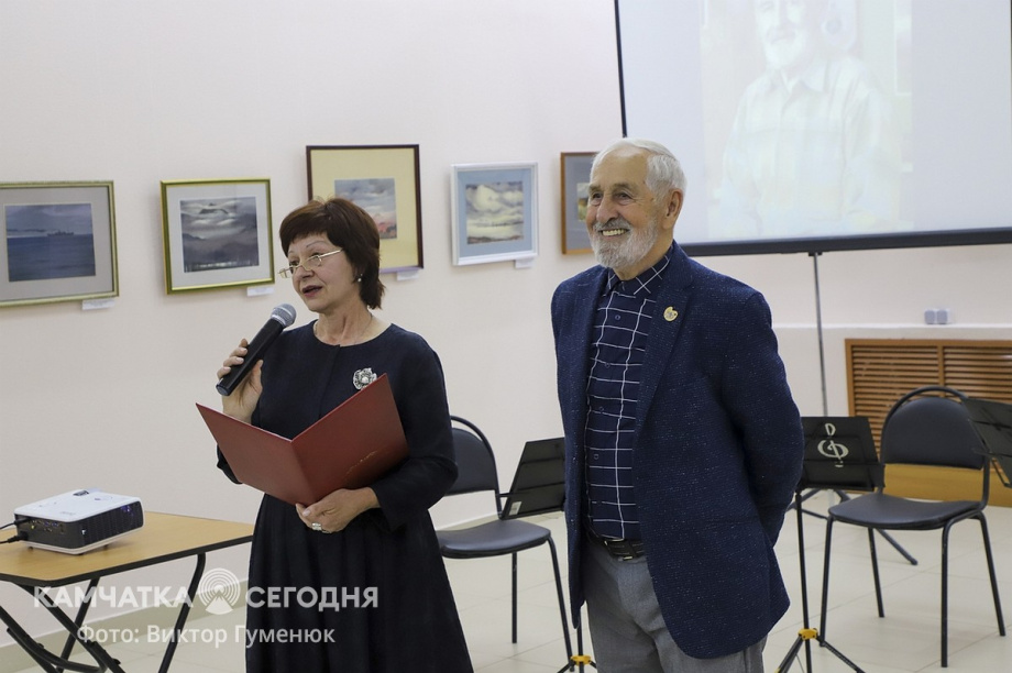 Открытие персональной юбилейной выставки Виталия Шохина «Мой вернисаж» на Камчатке. Фоторепортаж. Фото: Виктор Гуменюк\ИА "Камчатка". Фотография 31