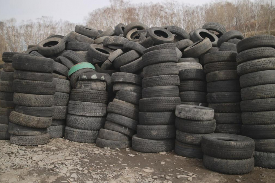 Более 18 тысяч штук резины сдали в пункт приема покрышек жители Камчатки. фото: kamgov.ru