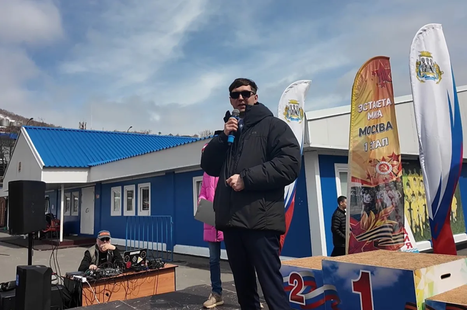 Более 500 участников вышли на «Эстафету мира» в камчатской столице. Фото: скрины с видео kamgov.ru. Фотография 2