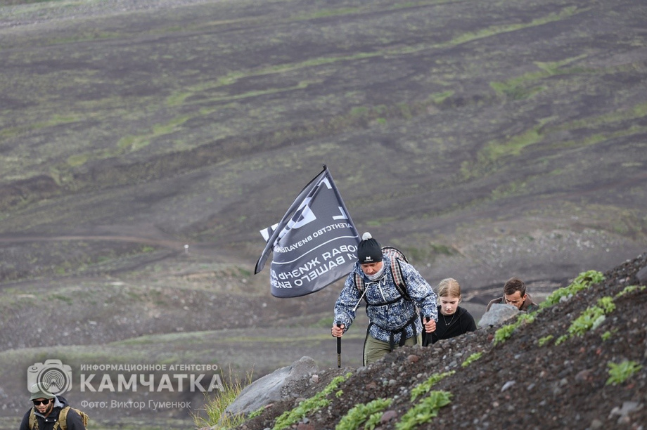 День вулкана на Камчатке собрал почти 2000 восходителей. фото: Виктор Гуменюк. Фотография 40