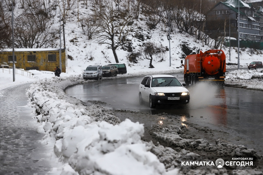 Апрельский снег. Фото: Виктор Гуменюк / информационное агентство "Камчатка". Фотография 29