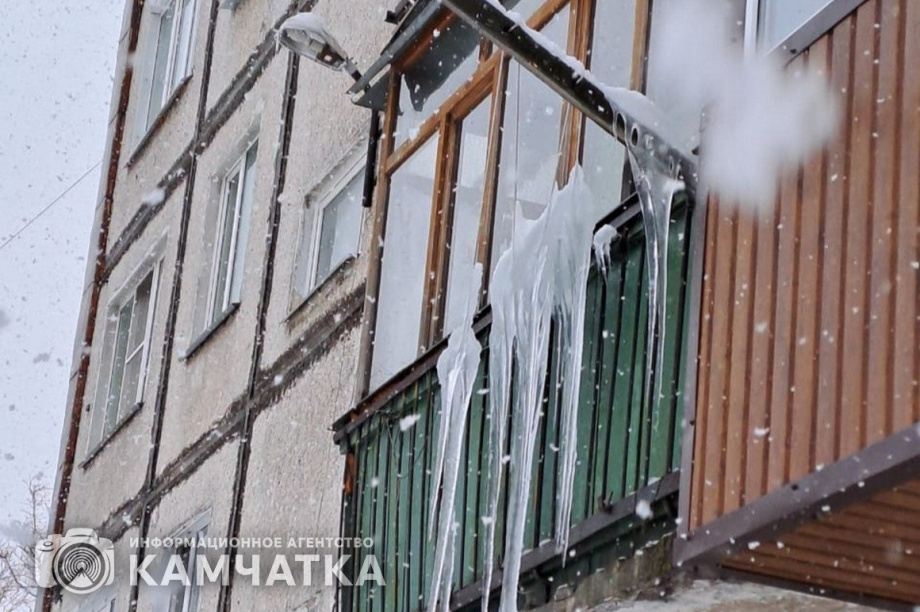 Жителей Камчатки предупредили об угрозе сосулек и наледи. Фото: ИА "Камчатка"