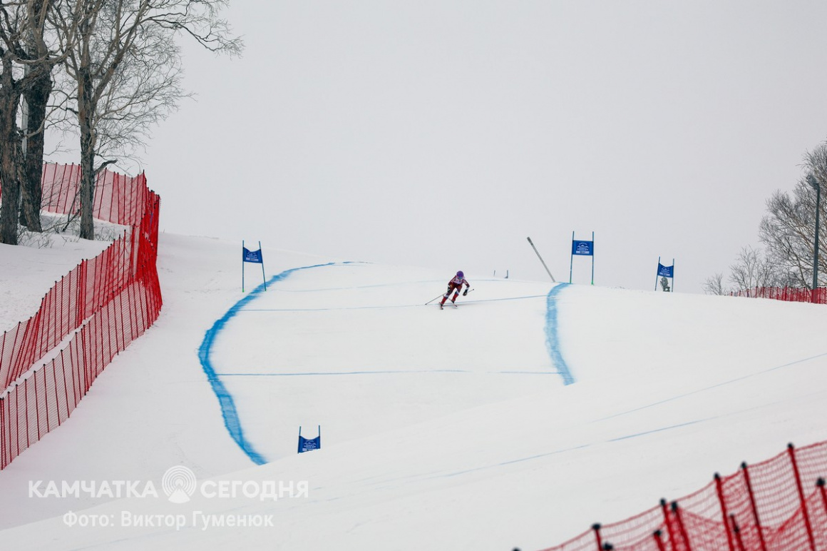 Второй день чемпионата России по горнолыжному спорту в скоростном спуске. Фоторепортаж. фото: Виктор Гуменюк. Фотография 13