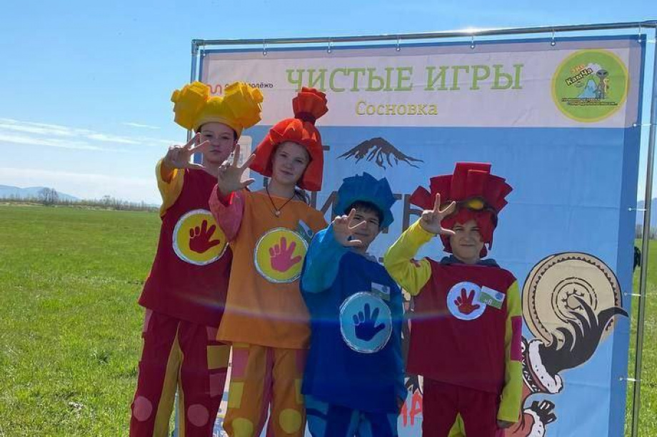 Более 700 килограмм мусора собрали в Сосновке на Камчатке в рамках экологической акции. Фото: АЕМР. Фотография 3