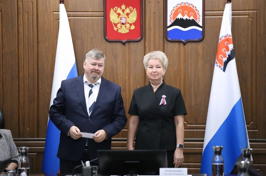 Депутаты Законодательного Собрания Камчатского края 5-го созыва получили удостоверения об избрании. Фото: Законодательное собрание Камчатского края. Фотография 4