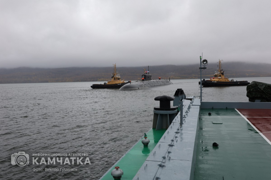 АРПК «Генералиссимус Суворов» причалил к берегам родной бухты в Вилючинске на Камчатке. Фото: Виктор Гуменюк . Фотография 1