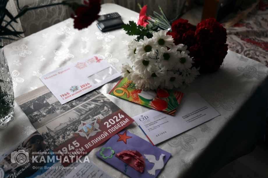 Сенатор Борис Невзоров поздравил подшефных камчатских ветеранов Великой Отечественной. Фото организаторов. Фотография 2