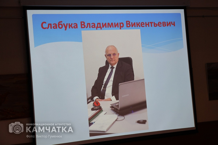 Камчатский журналист и писатель Михаил Жилин представил новую книгу. Фото: ИА «Камчатка» \ Виктор Гуменюк. Фотография 63