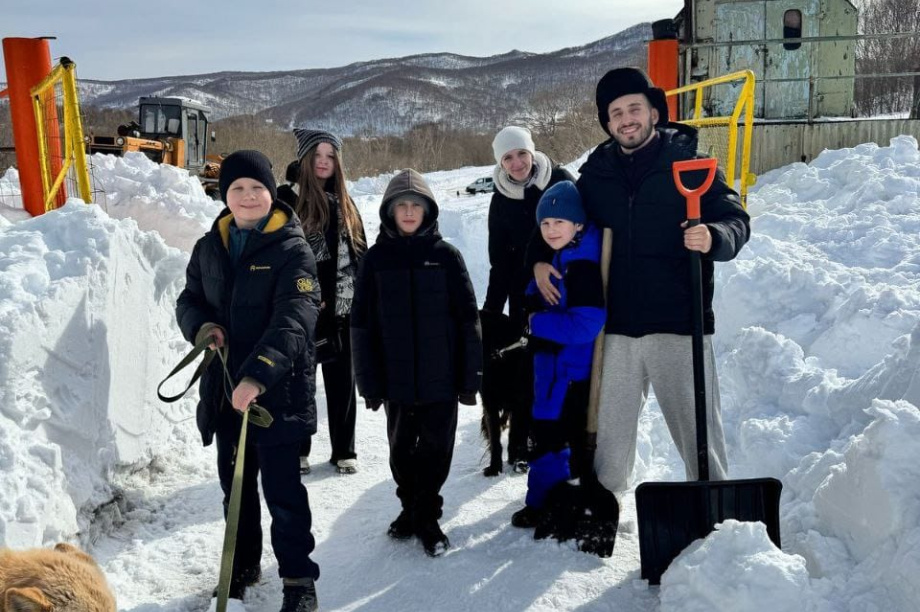 Приют для животных очистили от снега камчатские благотворители. Фото: приют “Под крылом Кутха”. Фотография 1