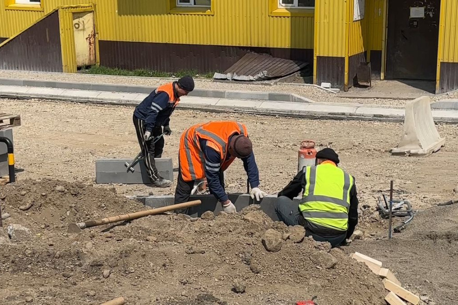 В столице Камчатки микрорайон Мишенный-3 дождался качественного благоустройства. Фото: администрация Петропавловск-Камчатского городского округа. Фотография 5