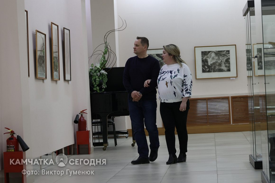 Открытие персональной выставки художника Владимира Заочного «Ах, эта графика». Фоторепортаж. . Фотография 13