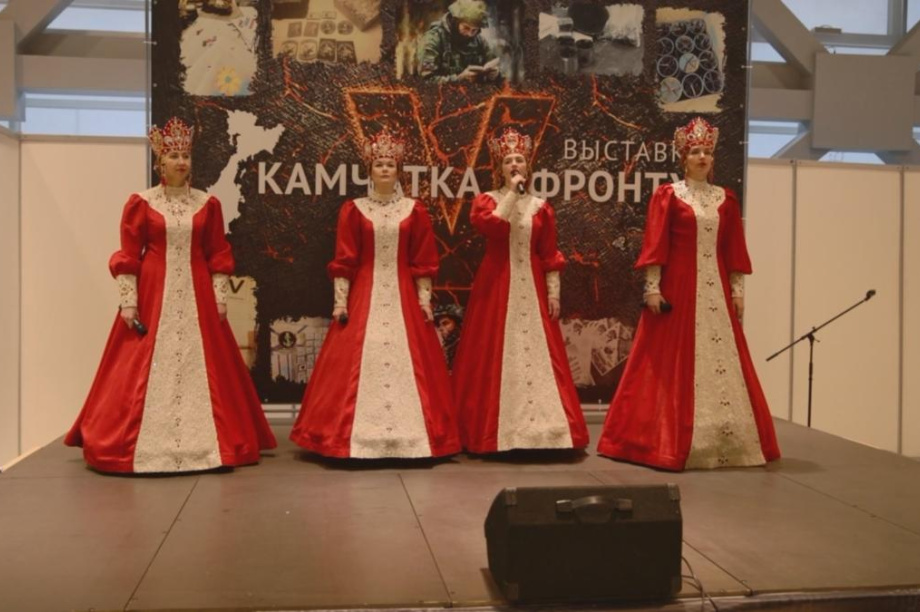 Патриотическую выставку «Камчатка – Фронту» посетило более тысячи человек. Фото: kamgov.ru. Фотография 3